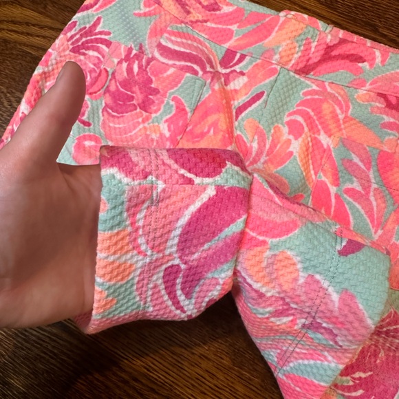 Lilly Pulitzer shorts - Picture 4 of 7